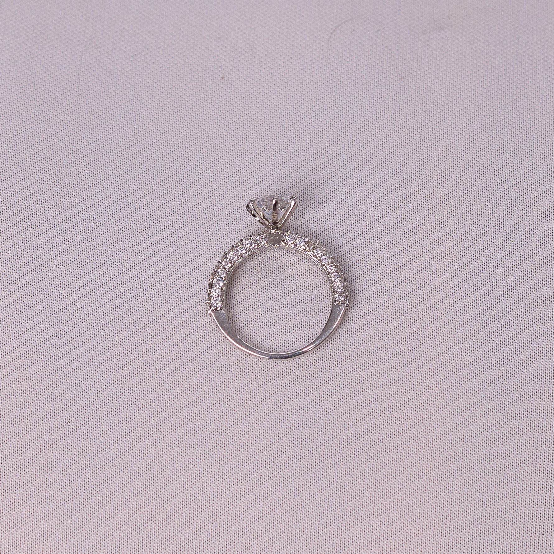 Lumière Solitaire Ring