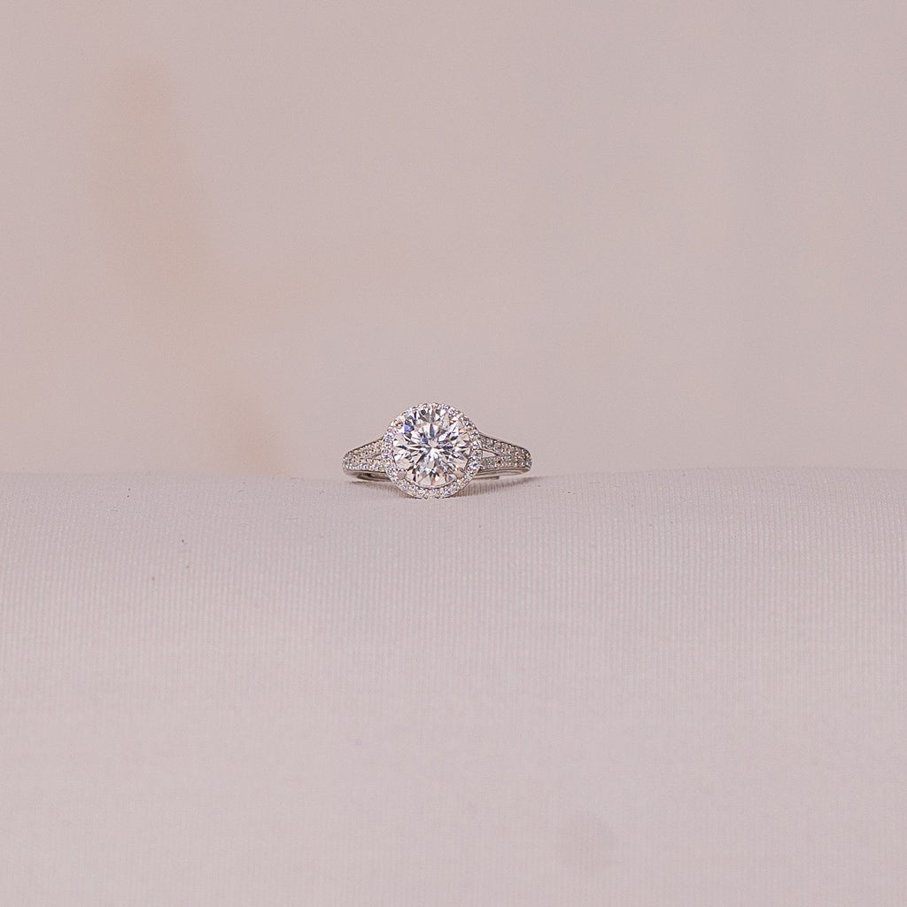 Aura Halo Ring