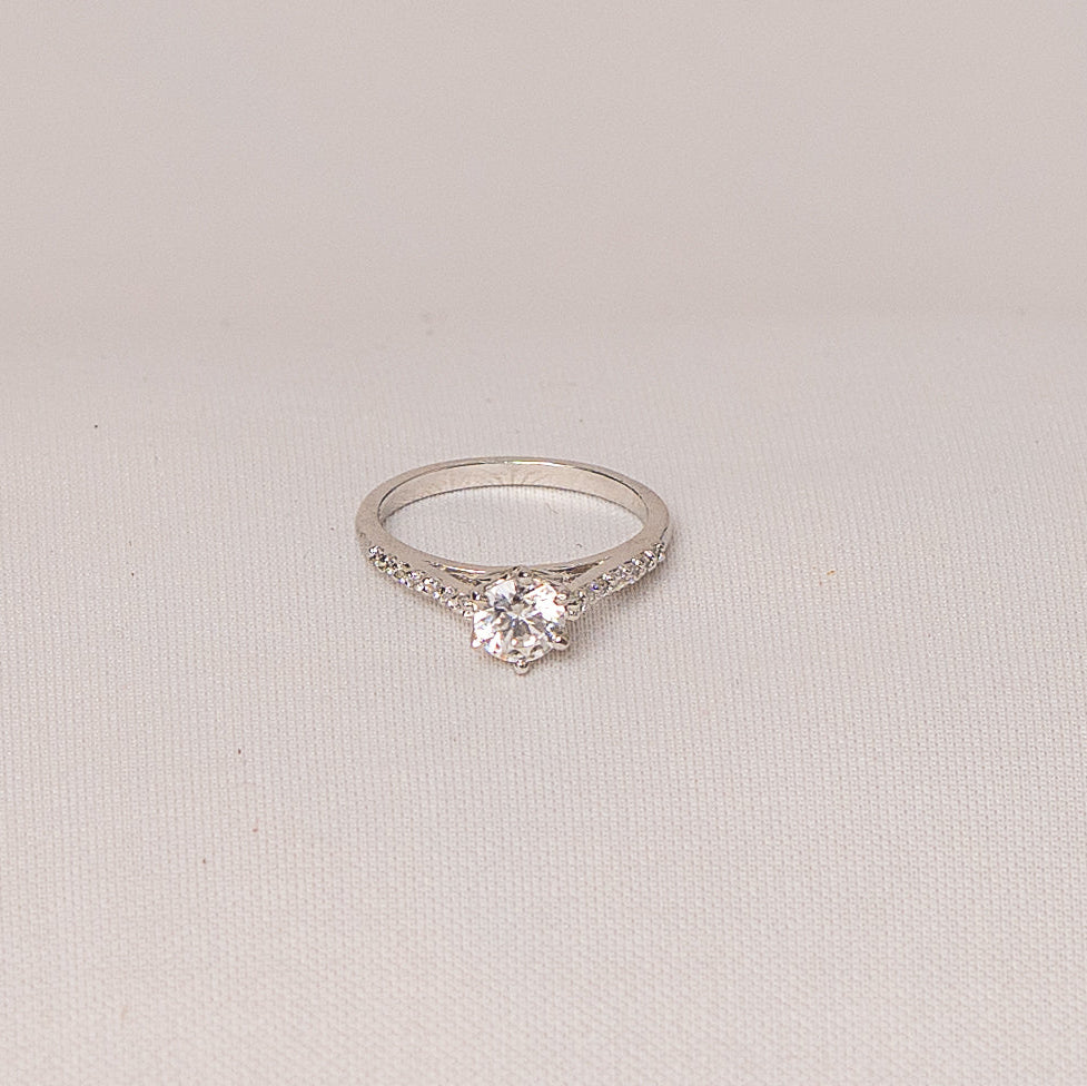Seren Solitaire Ring