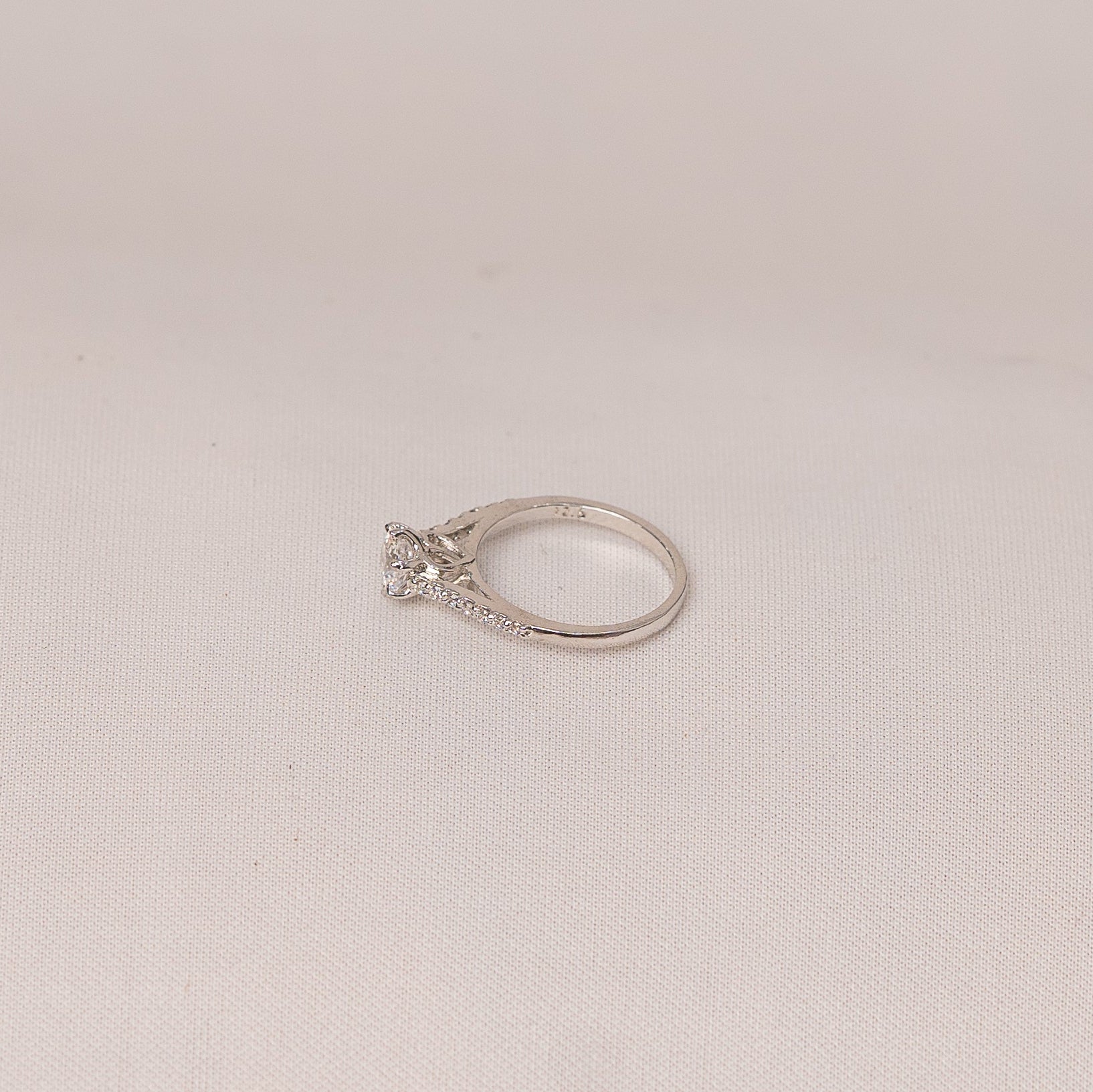 Seren Solitaire Ring