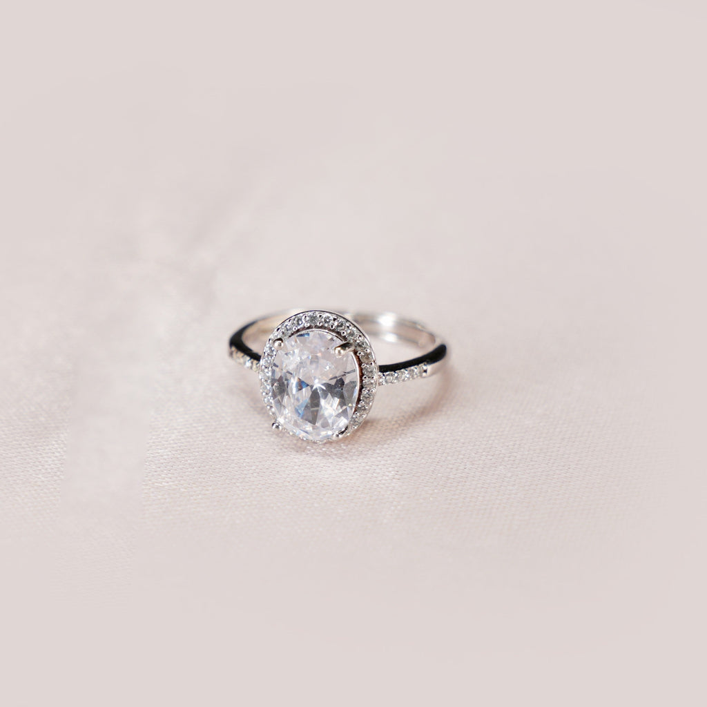 Opale Oval Halo Ring