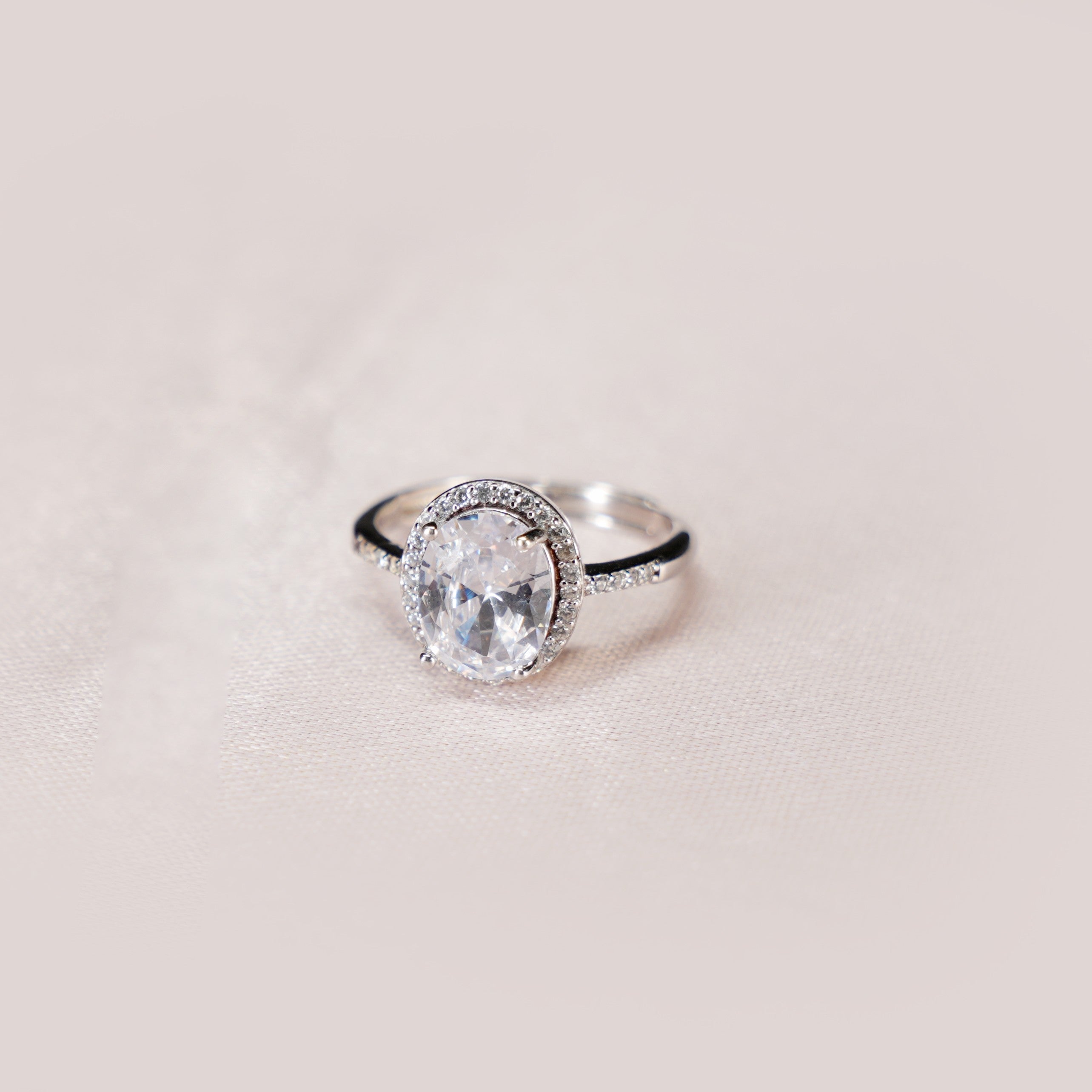 Opale Oval Halo Ring