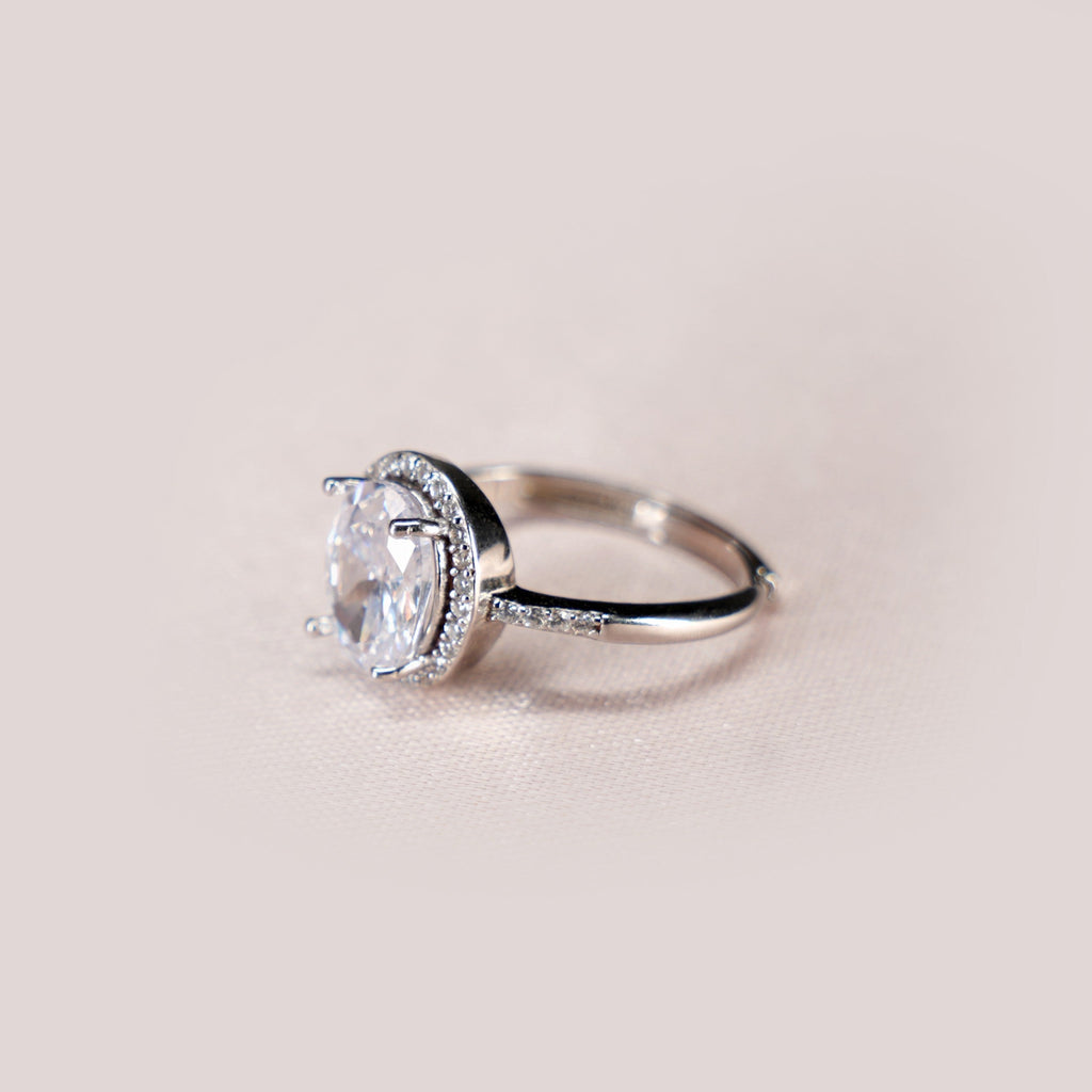 Opale Oval Halo Ring