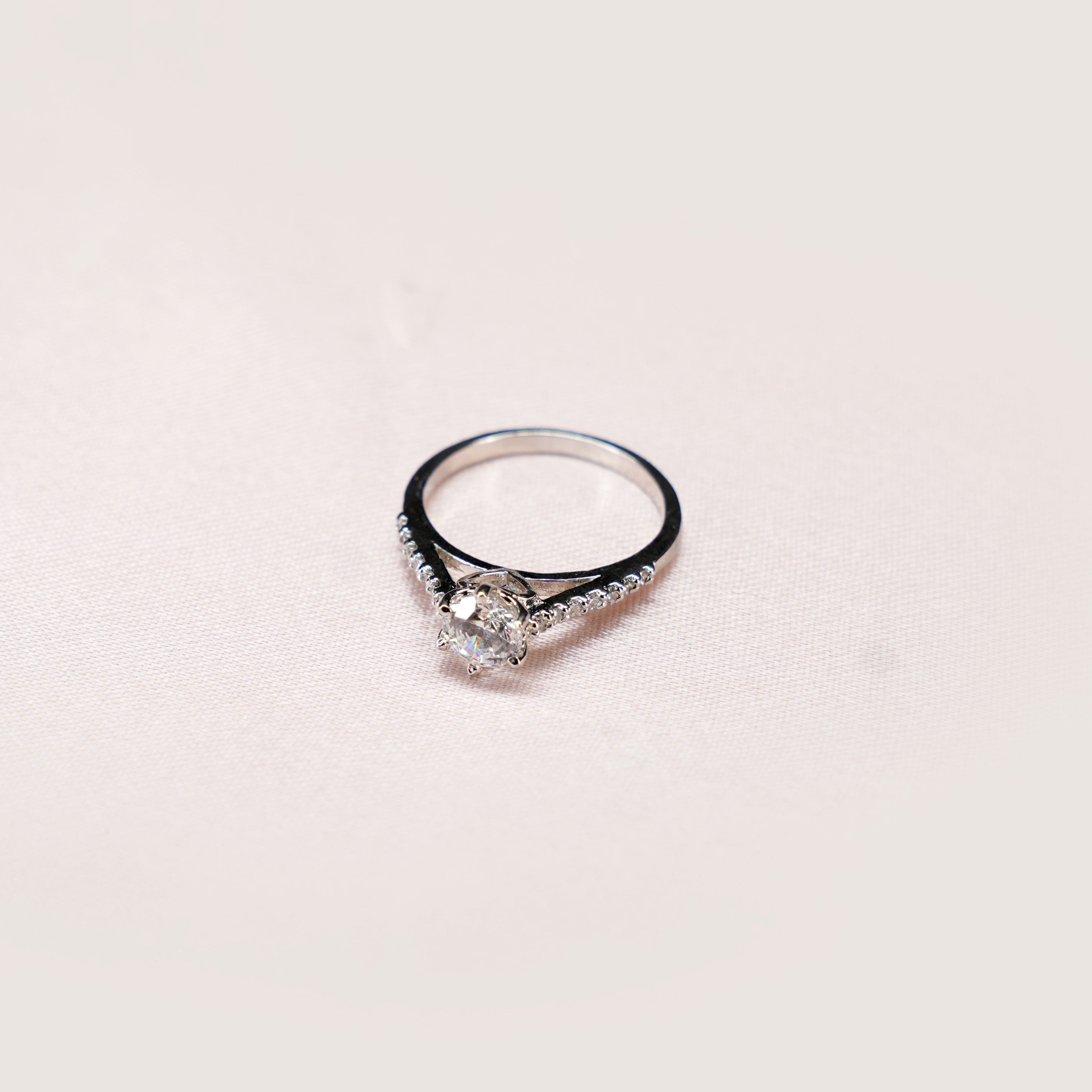 Seren Solitaire Ring