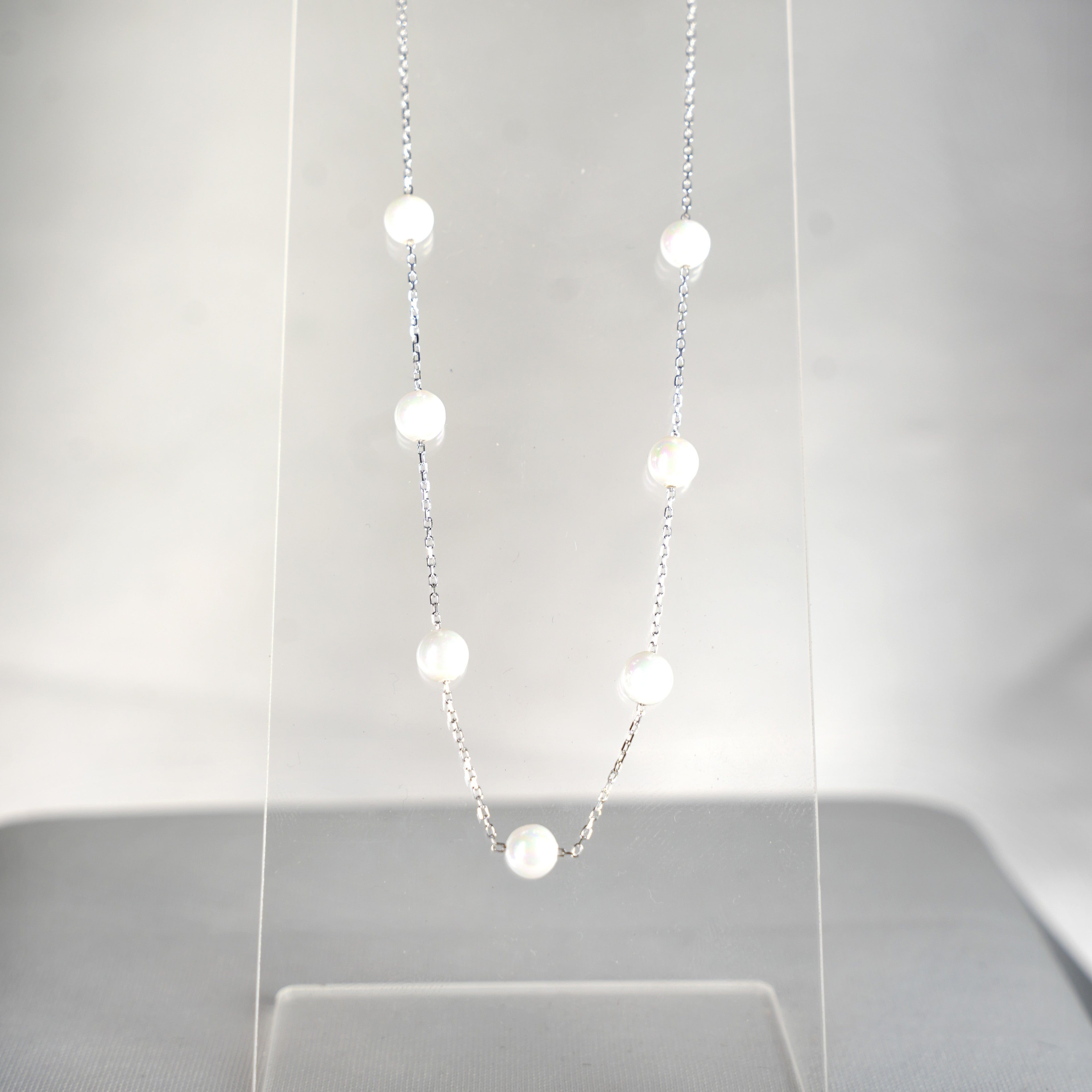 Perle Station Necklace