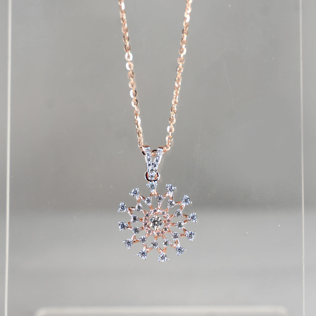 Étoile Snowflake Pendant Necklace